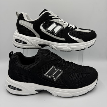 Кросівки  NB650